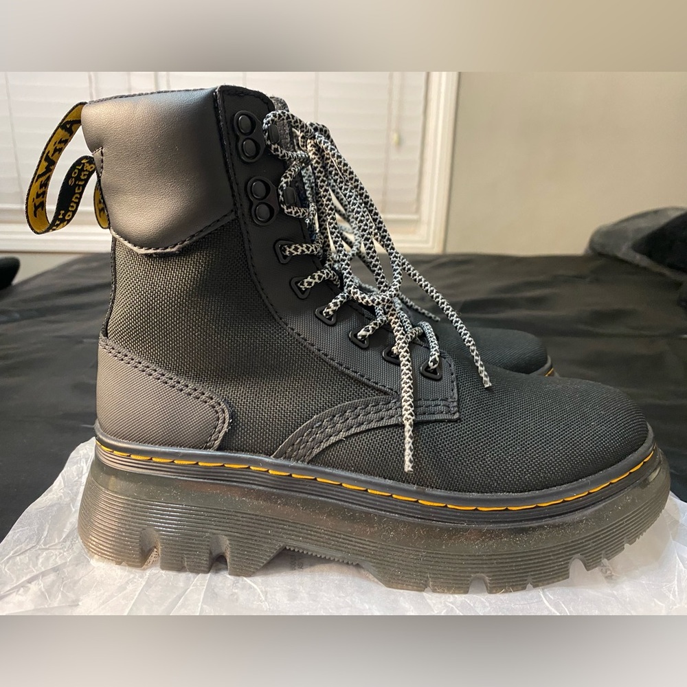 Dr. Martens Tarik Stylish Black Combat Boots Unisex Men7, Women8 Used 1x